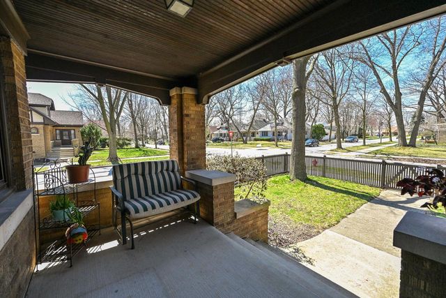 4300 N Woodburn STREET, Shorewood, WI 53211