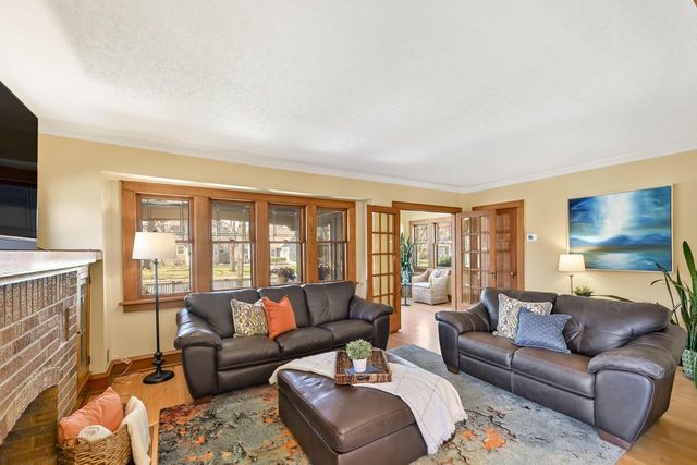 4300 N Woodburn STREET, Shorewood, WI 53211