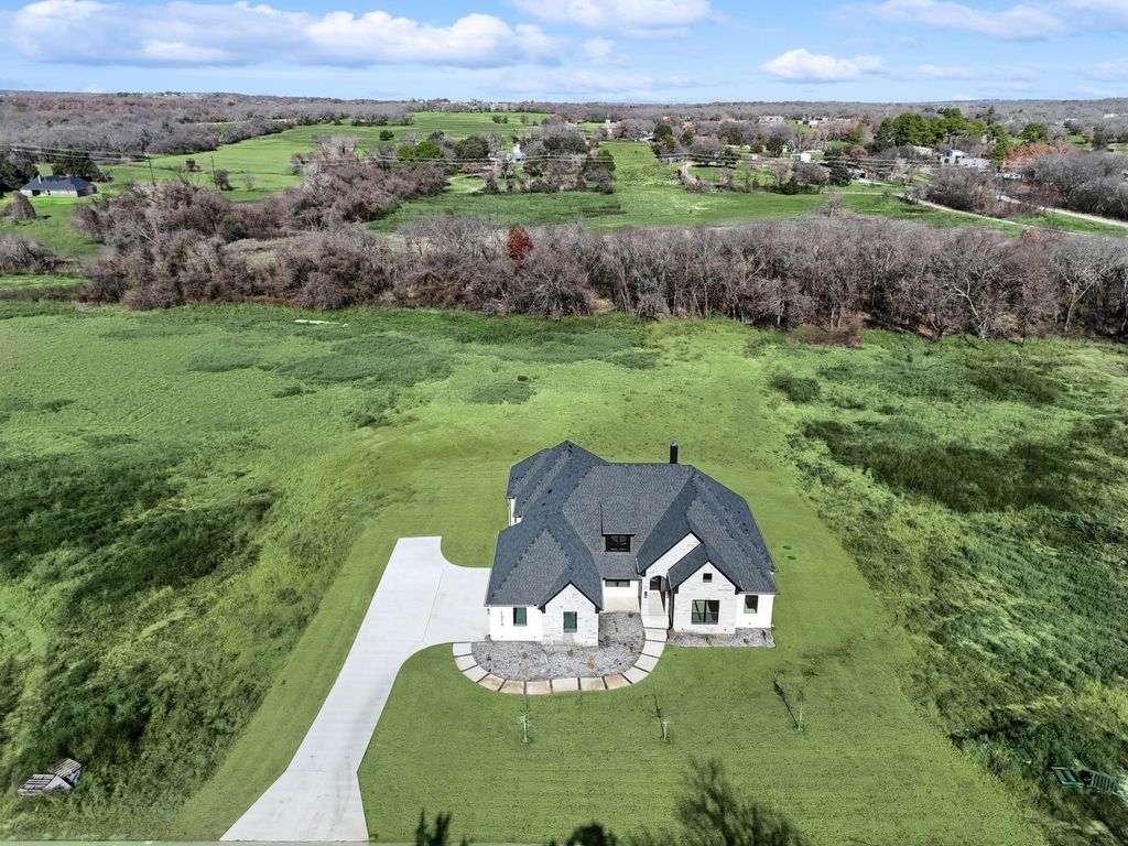 1018 Glenoaks Drive, Weatherford, TX 76088