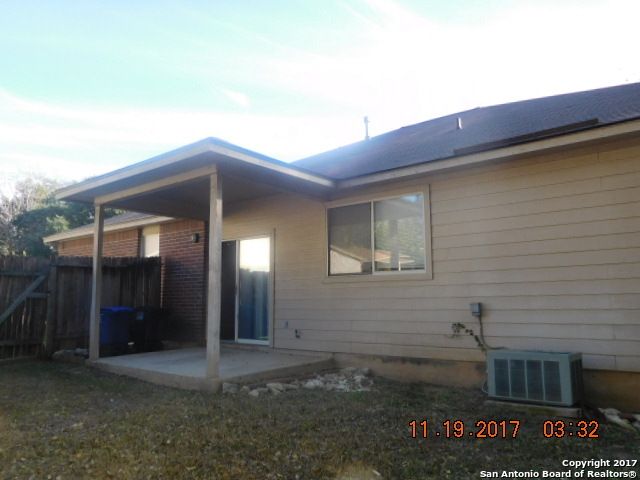 7243 Snowden Crst RIGHT, San Antonio, TX 78240