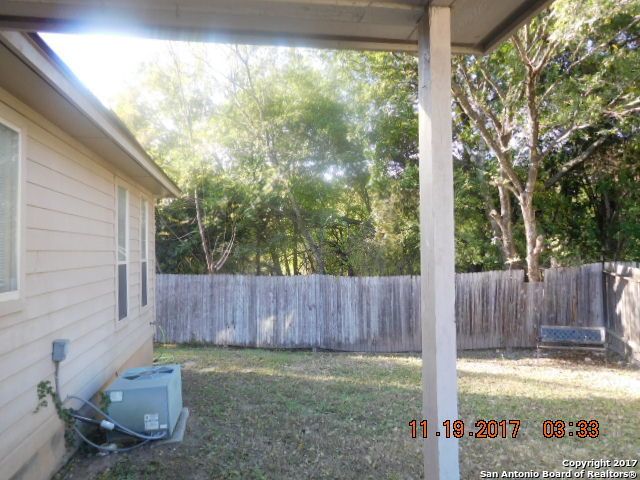 7243 Snowden Crst RIGHT, San Antonio, TX 78240