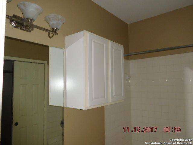 7243 Snowden Crst RIGHT, San Antonio, TX 78240