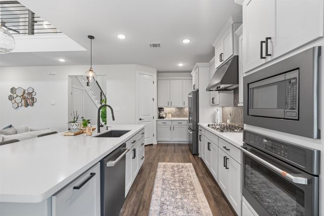 3136 Bravo DR, Leander, TX 78641