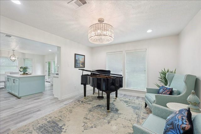 5840 Wynden Way, Beaumont, TX 77706