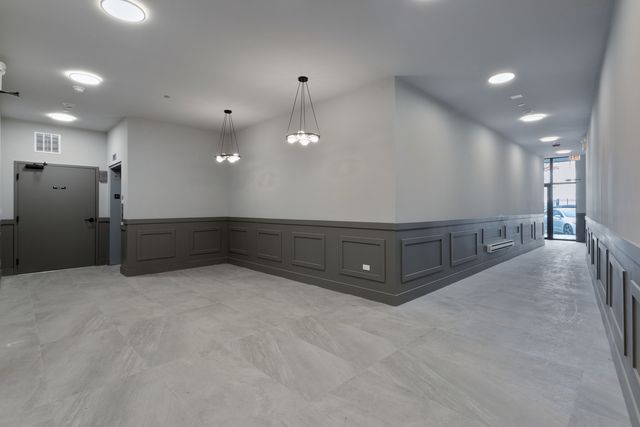 2505 W Farragut Avenue 207, Chicago, IL 60625