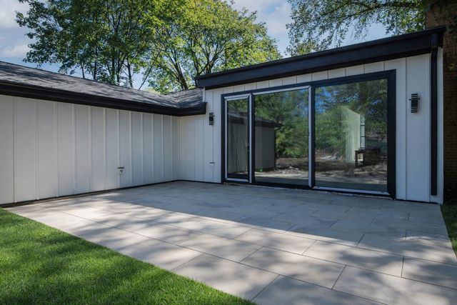 2238 Prairie Street, Glenview, IL 60025