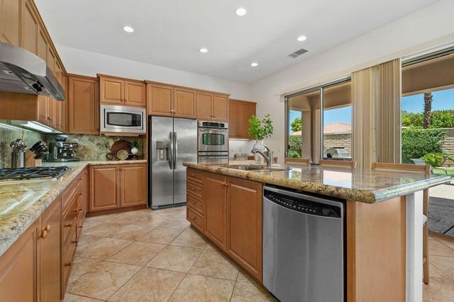 48476 Big Horn Drive, La Quinta, CA 92253
