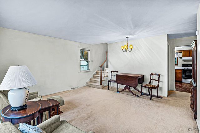 1325 Ash St, Utica, NY 13502