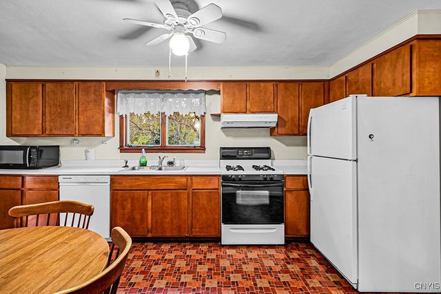 1325 Ash St, Utica, NY 13502