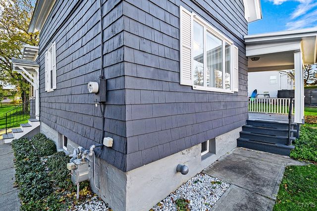 1325 Ash St, Utica, NY 13502