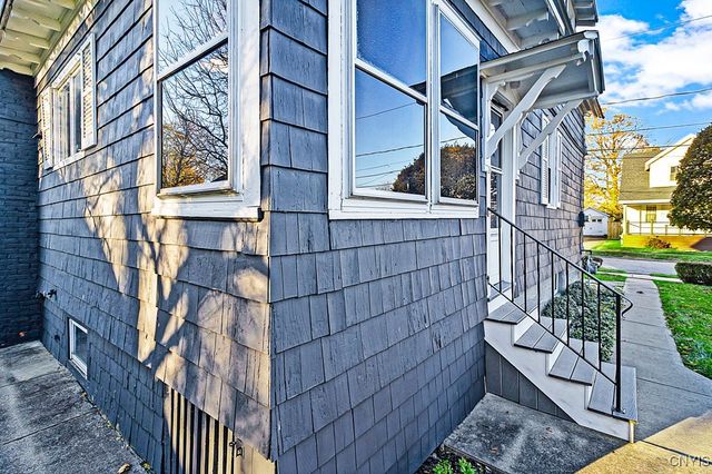 1325 Ash St, Utica, NY 13502