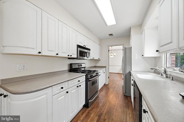10313 CROWN POINT CT, Potomac, MD 20854