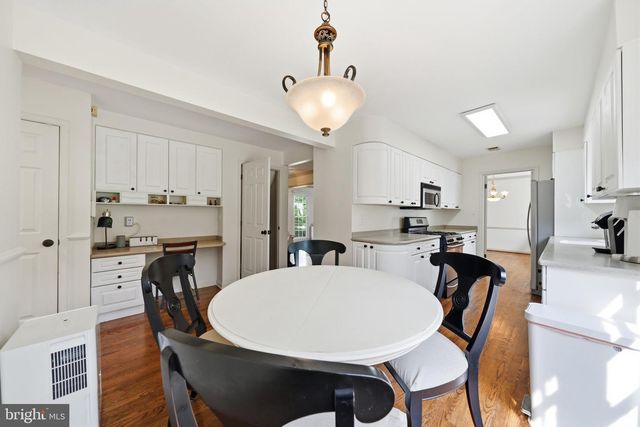 10313 CROWN POINT CT, Potomac, MD 20854
