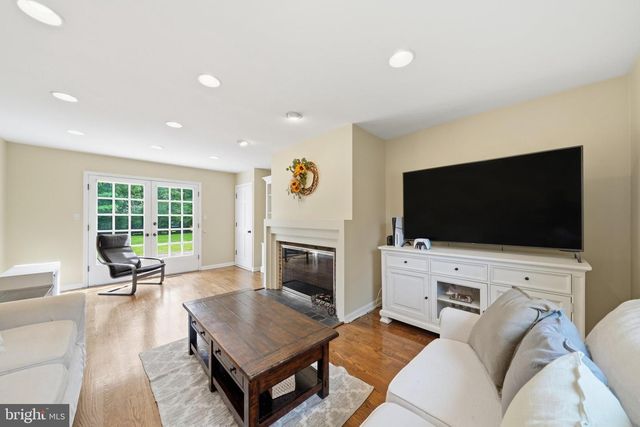 10313 CROWN POINT CT, Potomac, MD 20854