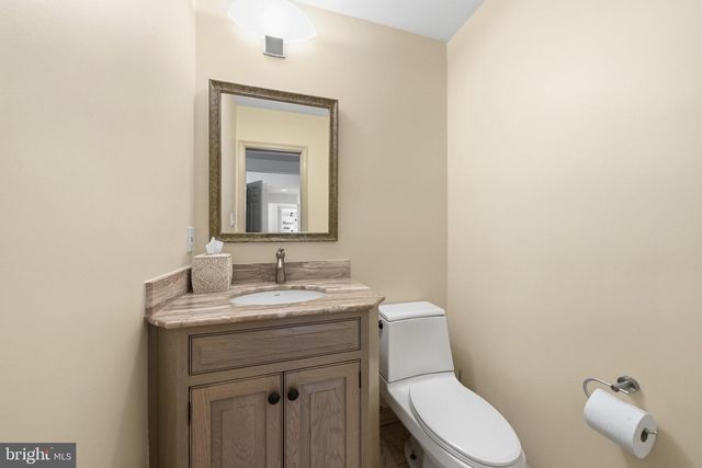 10313 CROWN POINT CT, Potomac, MD 20854