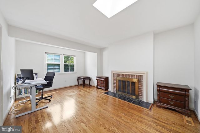 10313 CROWN POINT CT, Potomac, MD 20854