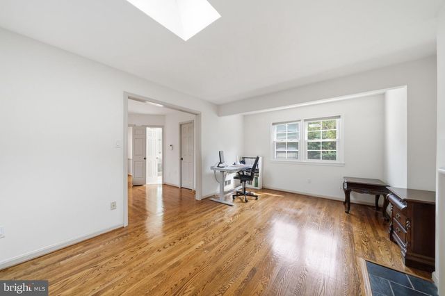 10313 CROWN POINT CT, Potomac, MD 20854
