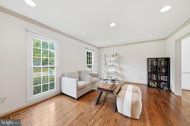 10313 CROWN POINT CT, Potomac, MD 20854