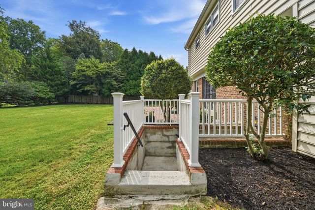 10313 CROWN POINT CT, Potomac, MD 20854