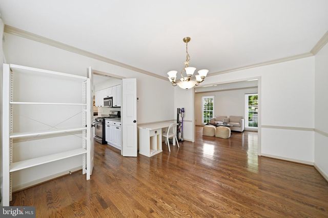 10313 CROWN POINT CT, Potomac, MD 20854