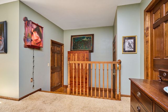 93 Arch St, Northampton, MA 01053