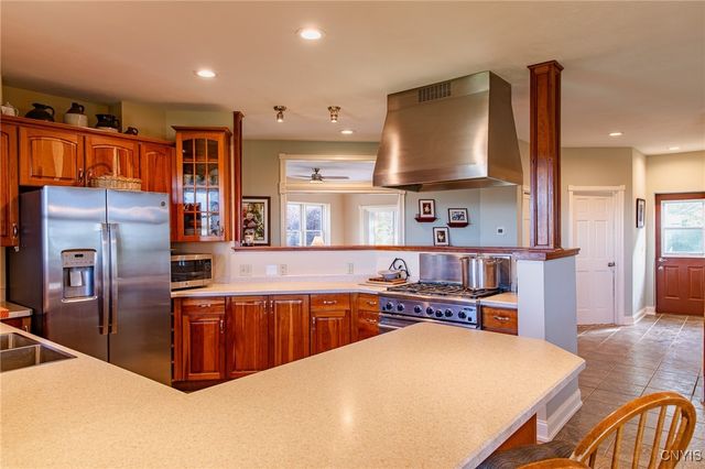 5857 East Lake Road, Cazenovia, NY 13035