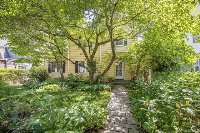 10 Ashton Road, Yonkers, NY 10705