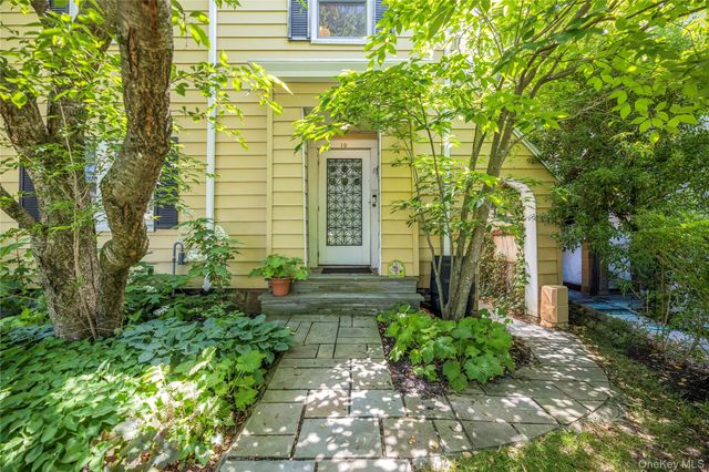 10 Ashton Road, Yonkers, NY 10705