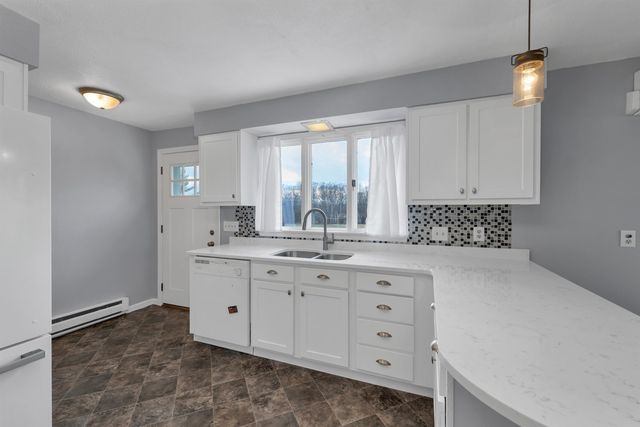 5 Greenwood Drive, Northfield, NH 03276