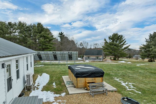 5 Greenwood Drive, Northfield, NH 03276