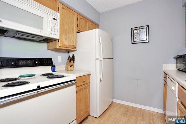 120 Willard Street 16, Pompton Lakes, NJ 07442