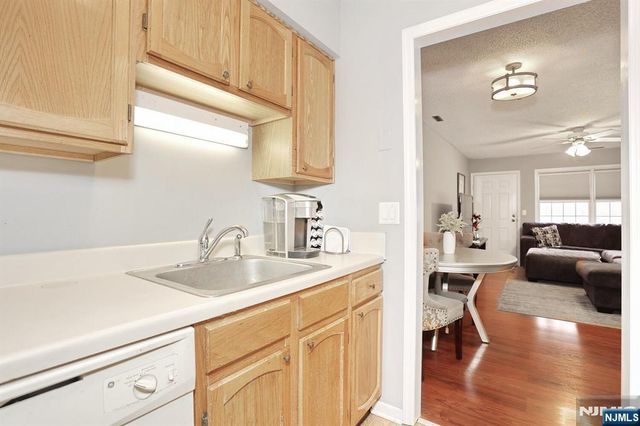 120 Willard Street 16, Pompton Lakes, NJ 07442