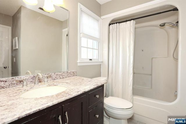 120 Willard Street 16, Pompton Lakes, NJ 07442