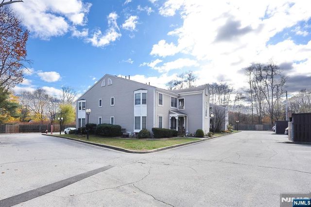 120 Willard Street 16, Pompton Lakes, NJ 07442