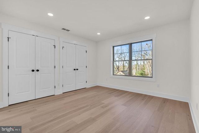 8 CHURCH ST, Stockton, NJ 08559