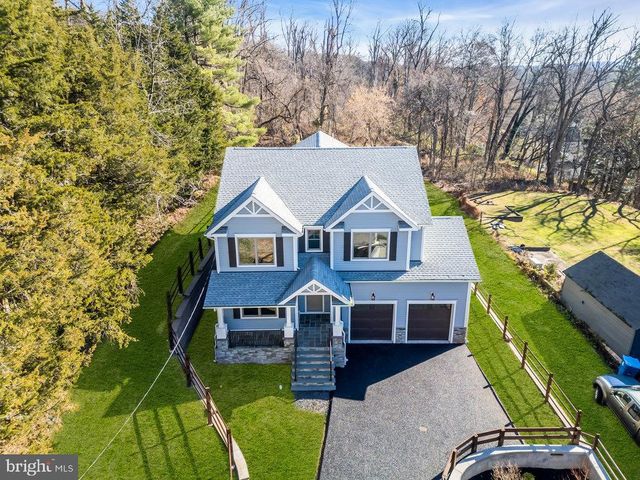 8 CHURCH ST, Stockton, NJ 08559