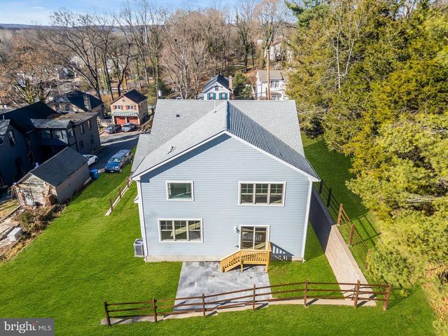 8 CHURCH ST, Stockton, NJ 08559