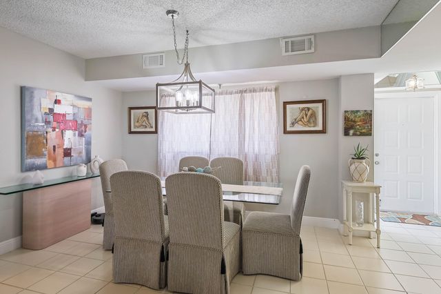 5279 S FOUNTAINS Drive S 703, Lake Worth, FL 33467
