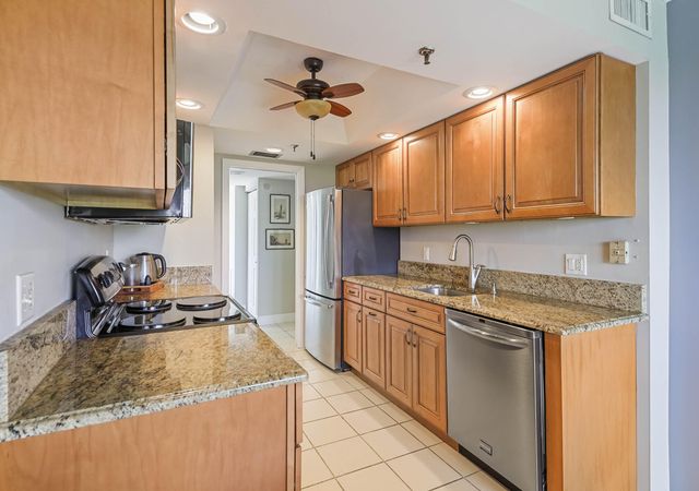 5279 S FOUNTAINS Drive S 703, Lake Worth, FL 33467