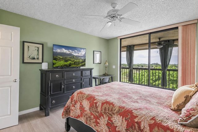 5279 S FOUNTAINS Drive S 703, Lake Worth, FL 33467
