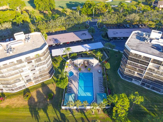 5279 S FOUNTAINS Drive S 703, Lake Worth, FL 33467