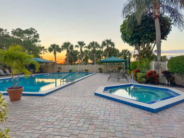 5279 S FOUNTAINS Drive S 703, Lake Worth, FL 33467