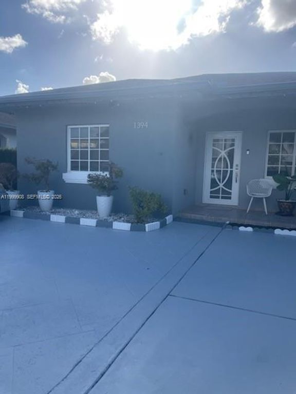 1394 W 30th St, Hialeah, FL 33012