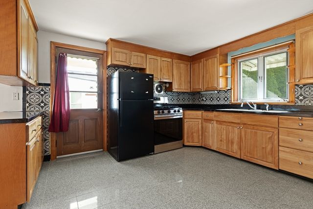 7 French St, Watertown, MA 02472