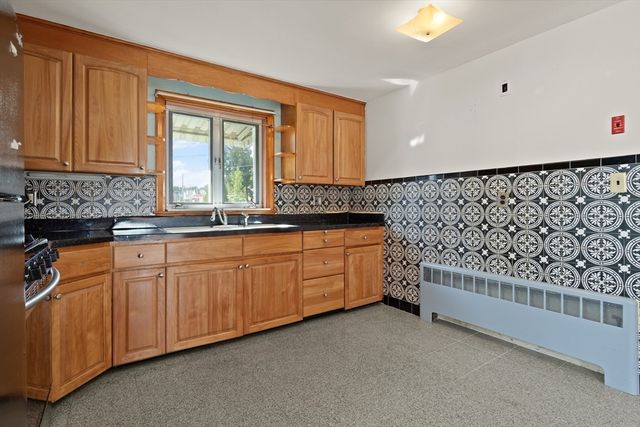 7 French St, Watertown, MA 02472