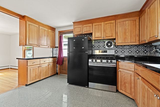 7 French St, Watertown, MA 02472