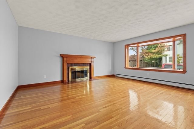 7 French St, Watertown, MA 02472