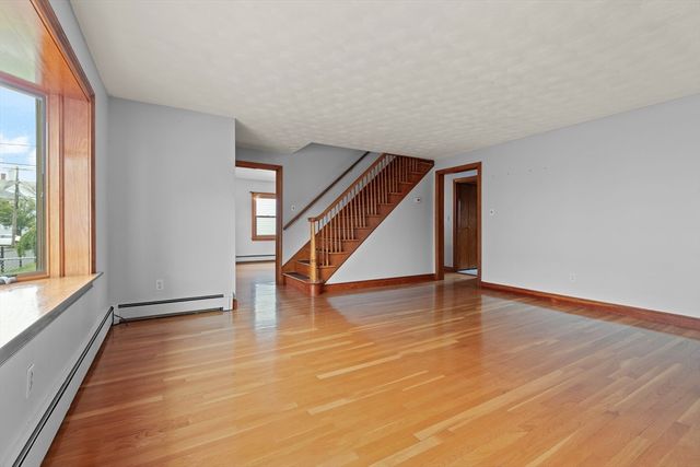 7 French St, Watertown, MA 02472