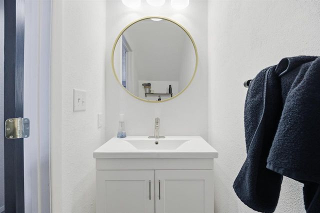 76 SPENCER COURT, Appleton, WI 54914