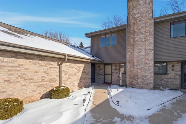 76 SPENCER COURT, Appleton, WI 54914